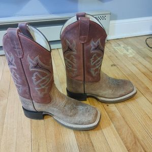 Brand new girls boots